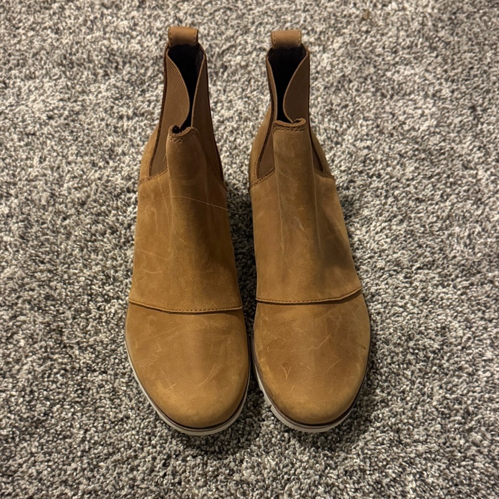 Sorel sneaker bootie